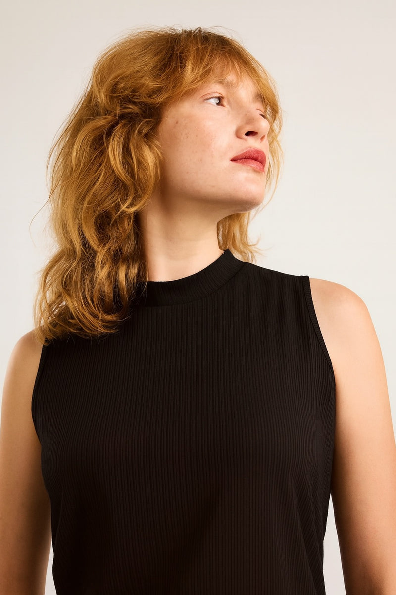 גופיה Water בשחור