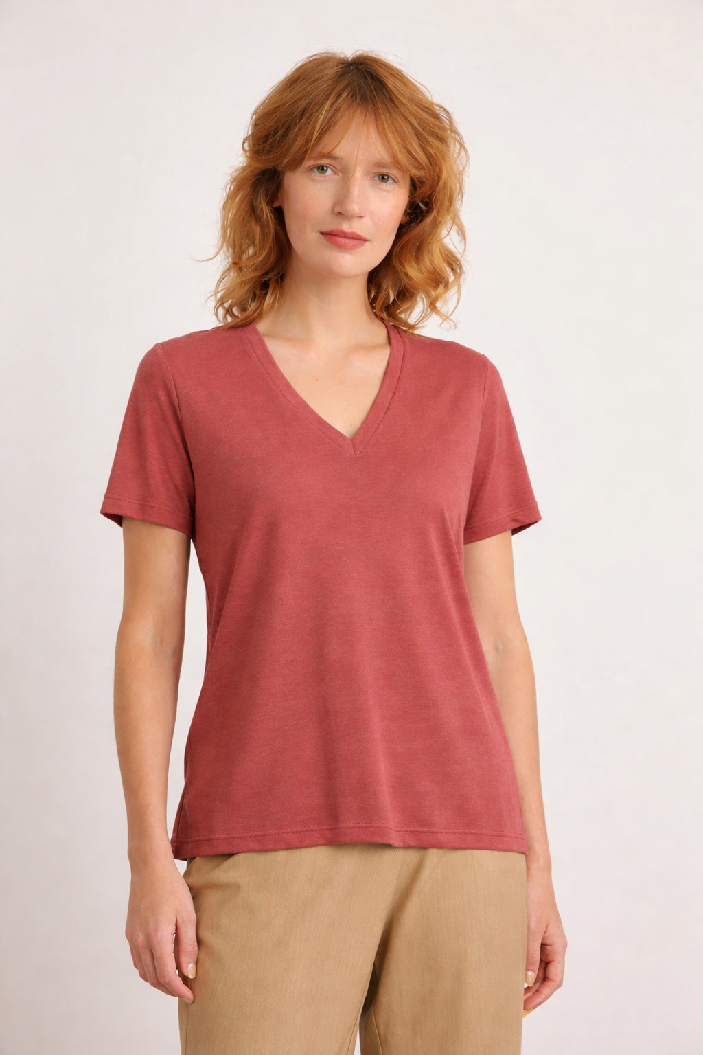 חולצה טי Vi באדום רך