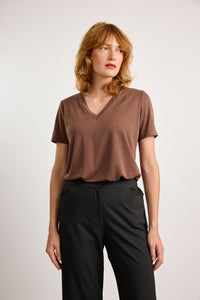 Vi T-Shirt in Smoky Brown