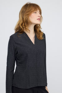 חולצה ג'אקרד Talia בשחור פחם