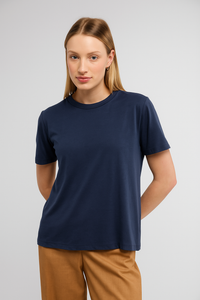 חולצה טי Round בכחול כהה