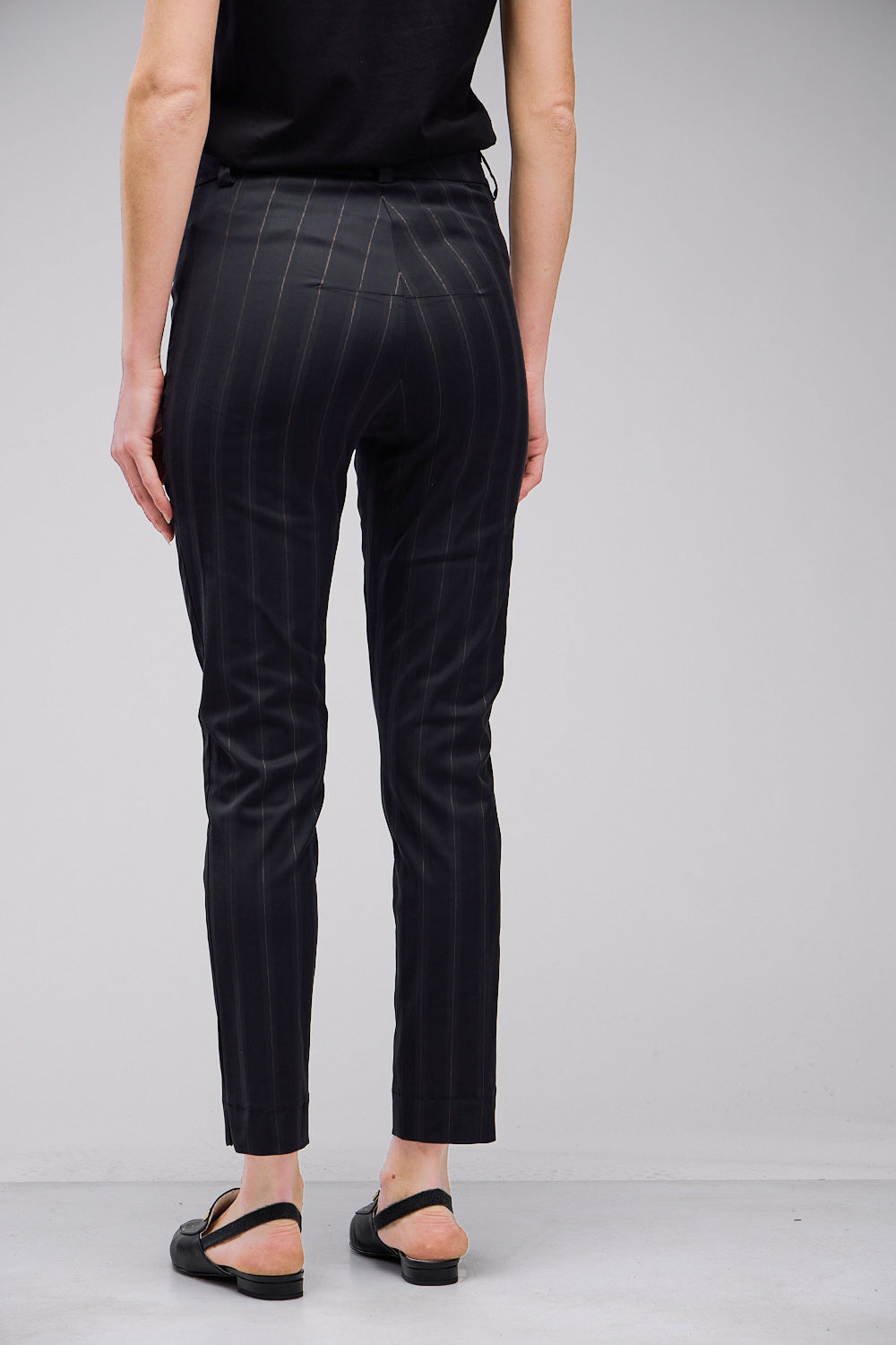 מכנסיים Crop Stripe בשחור