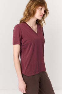 חולצה טי Vi בבורגונדי - Flo by Ella Braitman