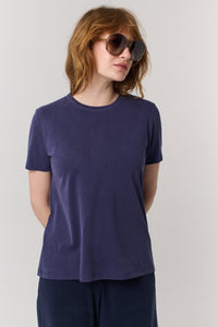 חולצה טי Round בכחול - Flo by Ella Braitman