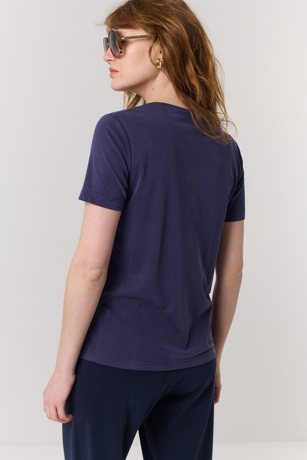 חולצה טי Round בכחול - Flo by Ella Braitman