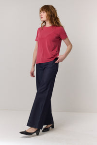 חולצה טי Round באדום מעושן - Flo by Ella Braitman