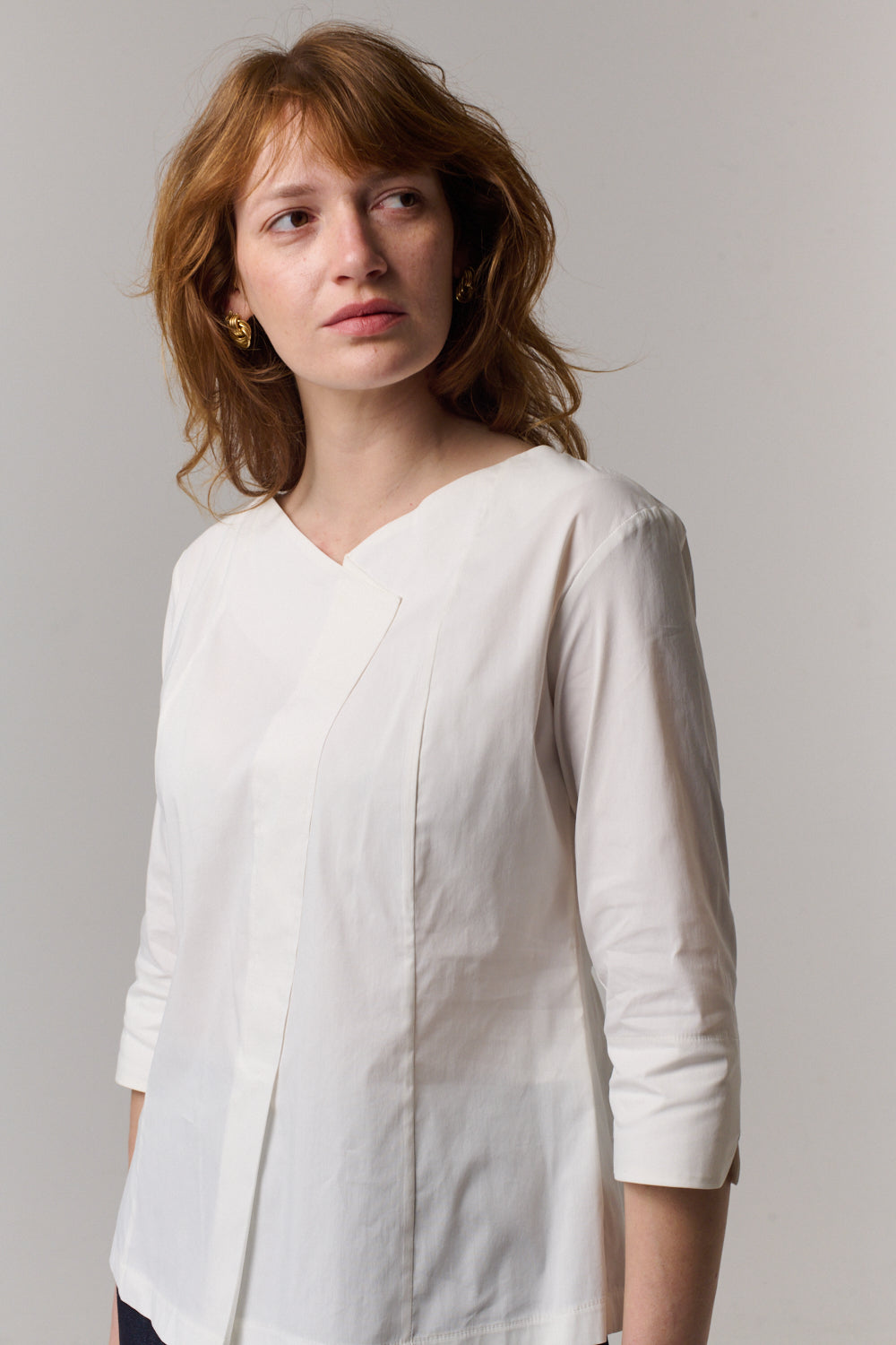 חולצה Linea בלבן - Flo by Ella Braitman