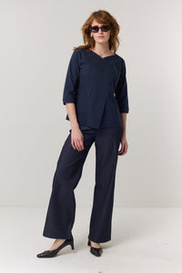 חולצה Linea בכחול כהה - Flo by Ella Braitman